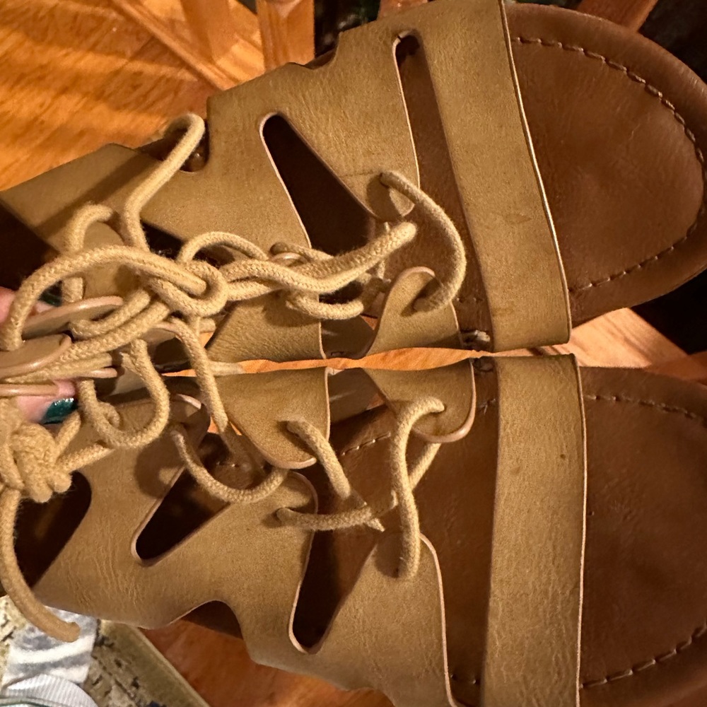 Size 8 gladiator tan sandal